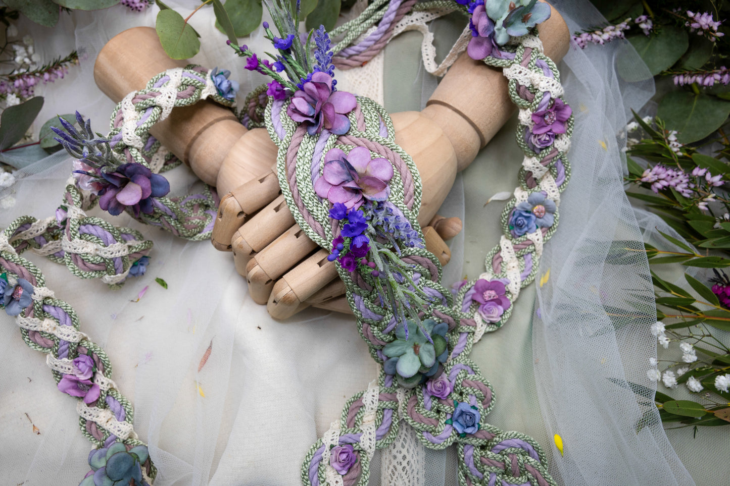 Nine Knot - Spring Meadow