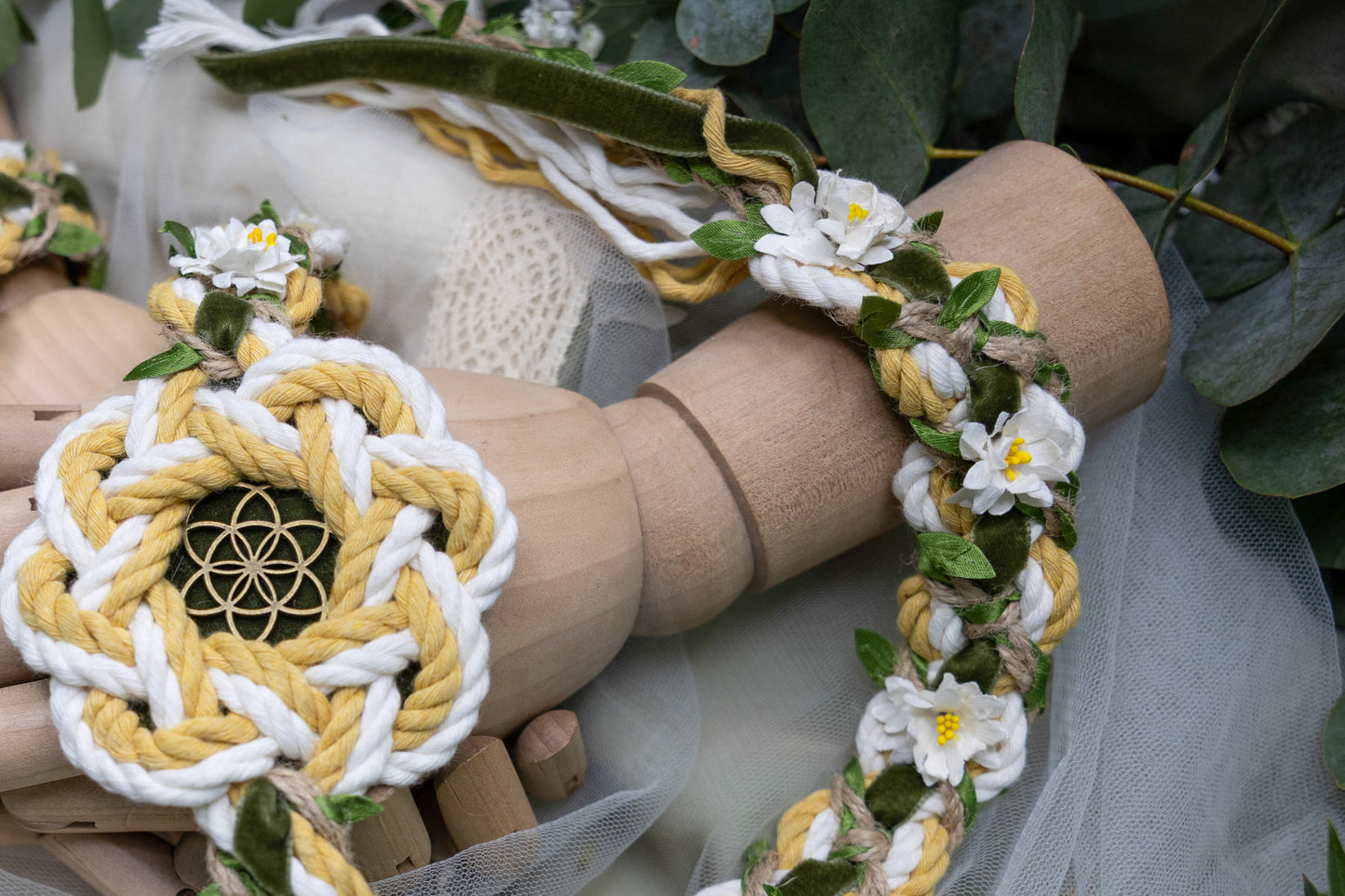Daisy Knot