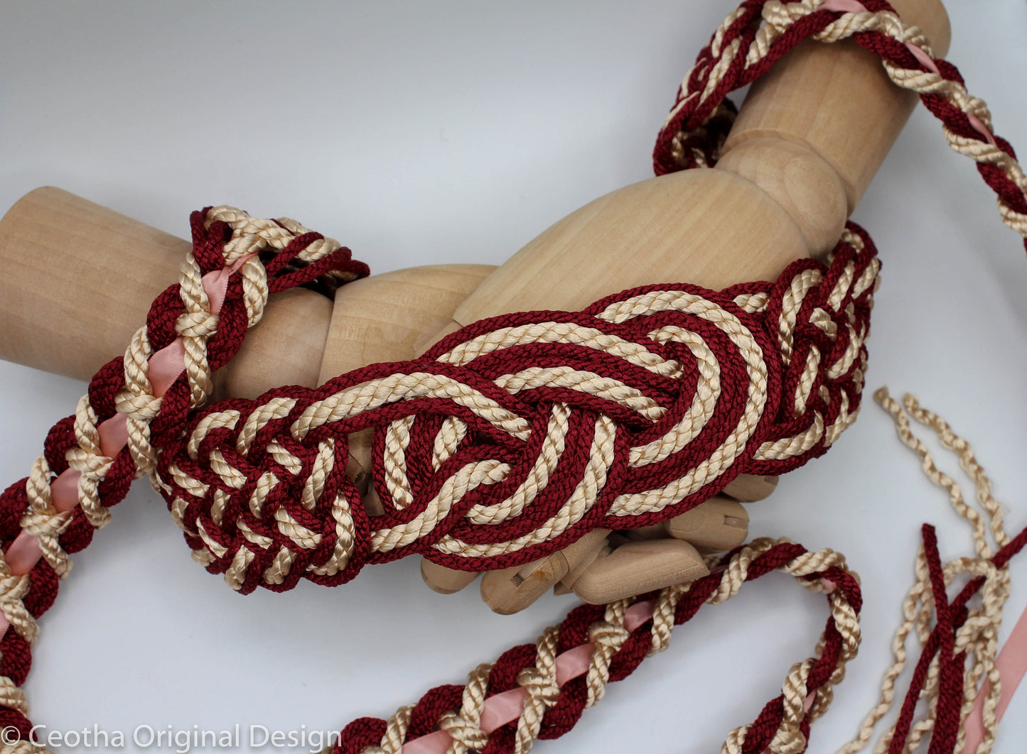 Nine Knot - Sweet Burgundy