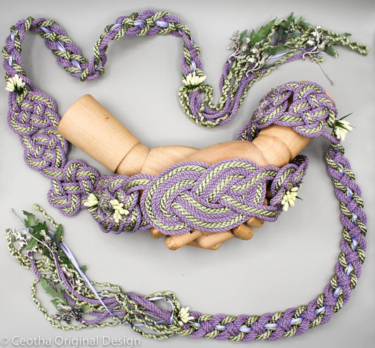Nine Knot - Thistle Bloom