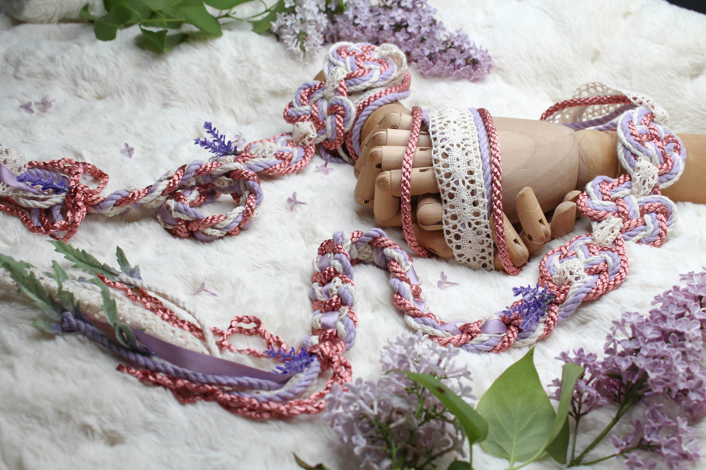 Treasure Infinity Tie - Lilac