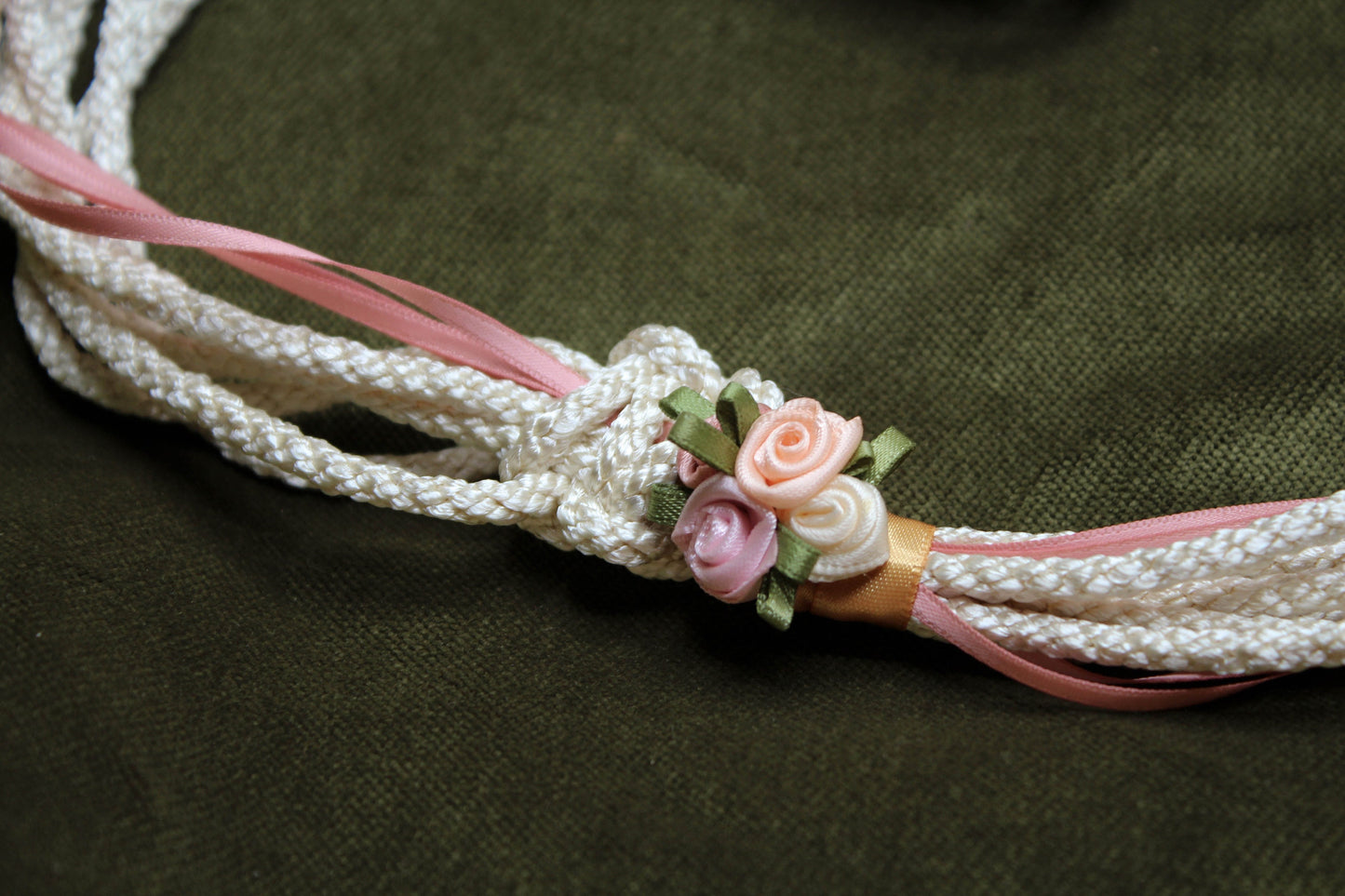 Triple Love Knot - Pink Roses