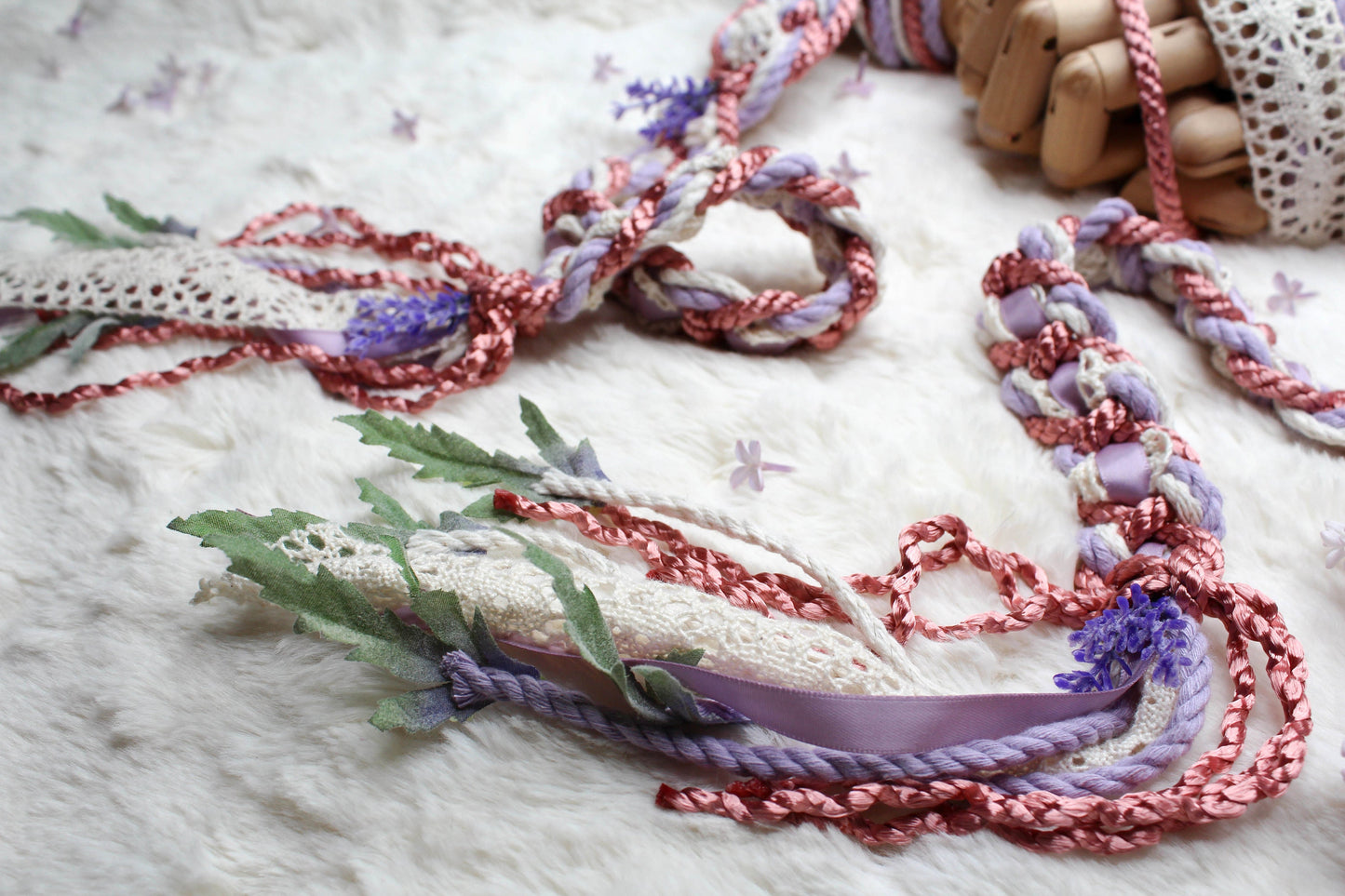 Treasure Infinity Tie - Lilac