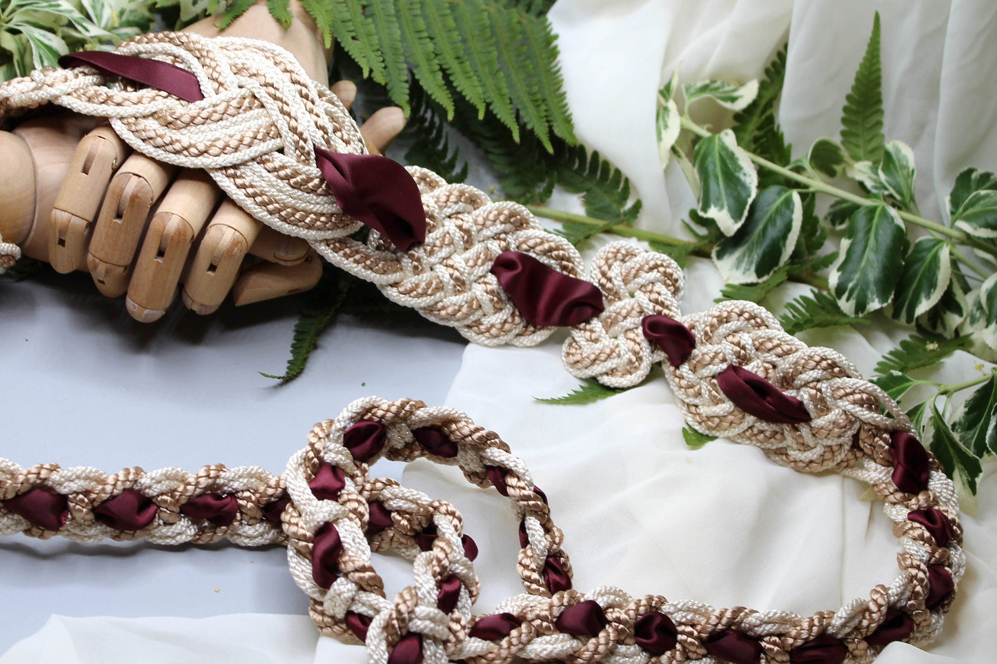 Nine Knot Prestige - Taupe & Burgundy