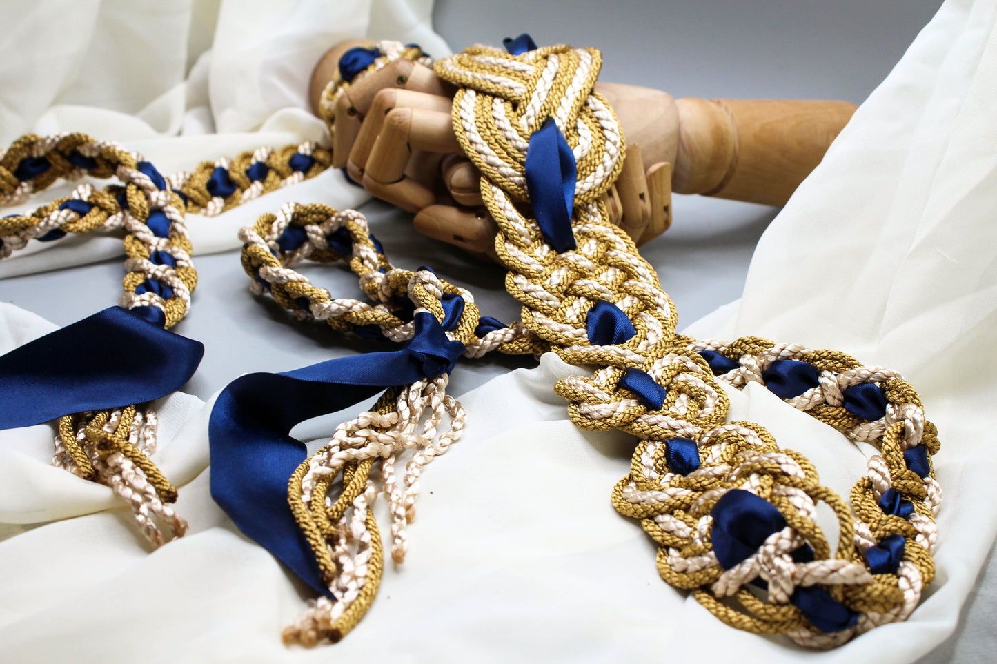 Nine Knot Prestige - Gold and Navy