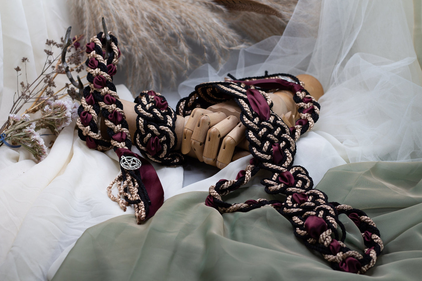 Nine Knot Prestige - Dark Burgundy