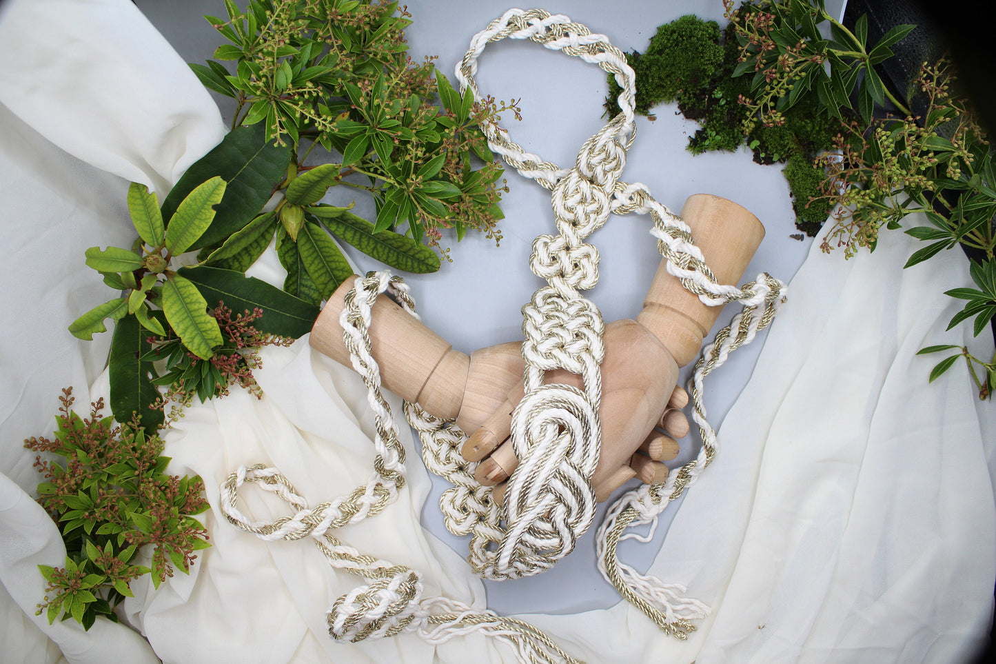 Nine Knot - Textured Gold