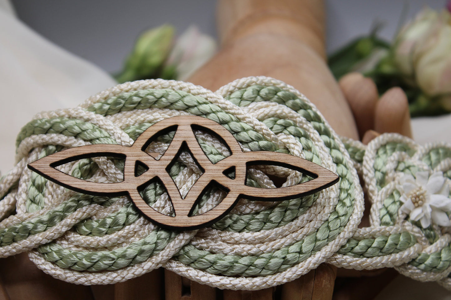 Nine Knot - Serch Bythol Spring Green