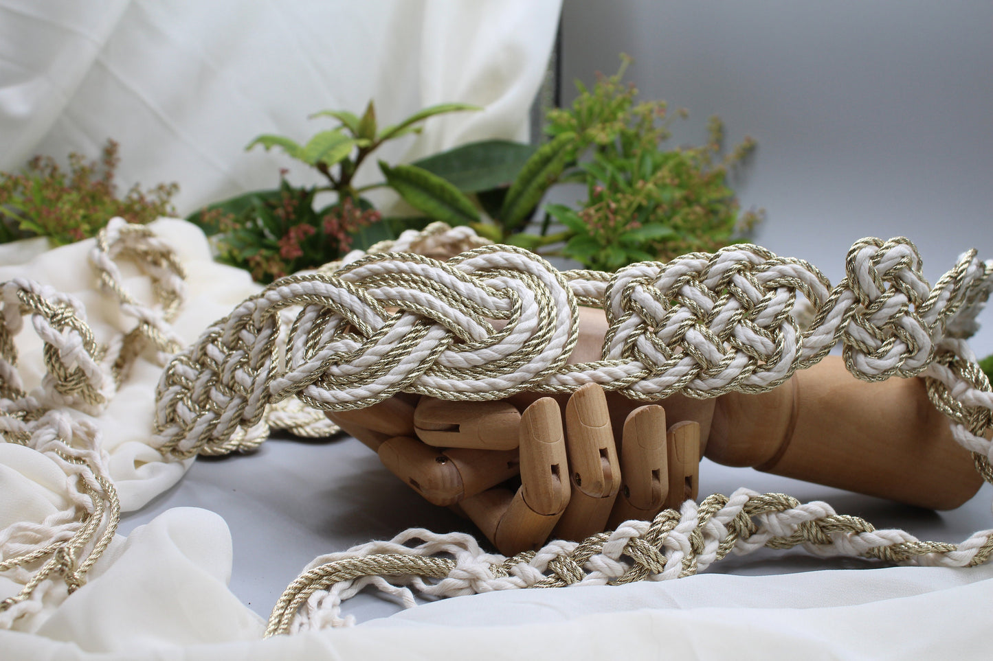 Nine Knot - Textured Gold