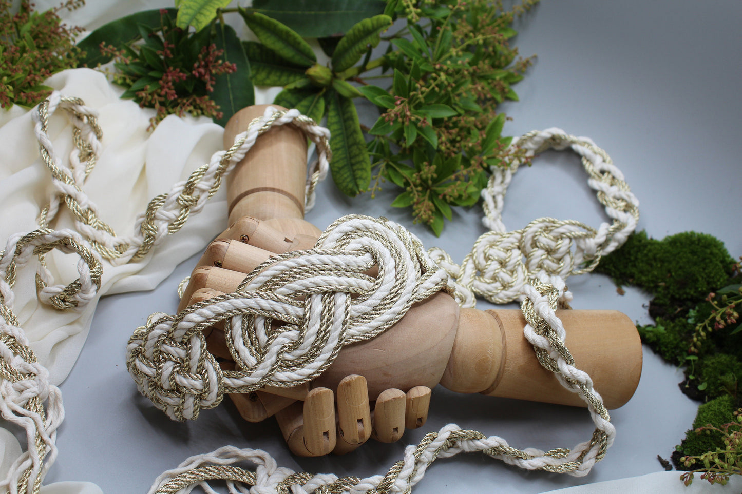 Nine Knot - Textured Gold