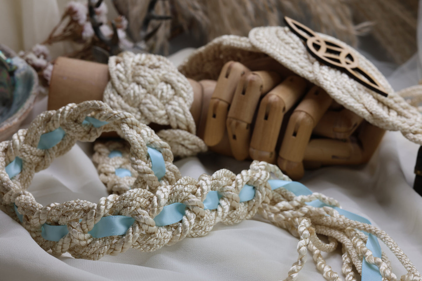 Nine Knot - Serch Bythol Bridal