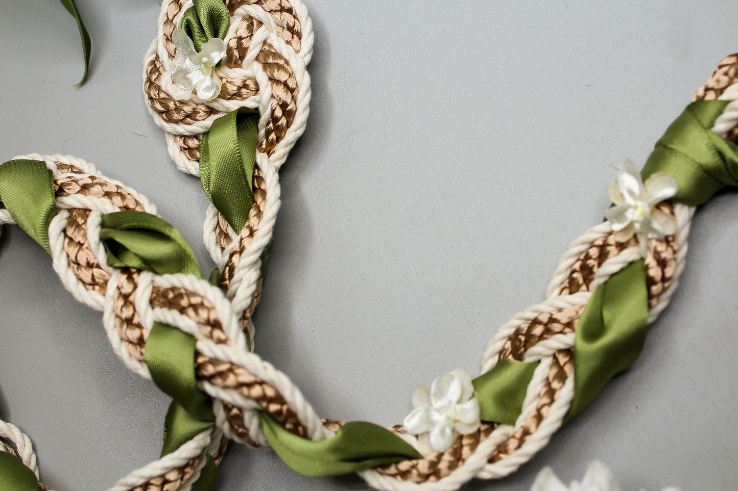 Magdalene Infinity Tie - Moss Green