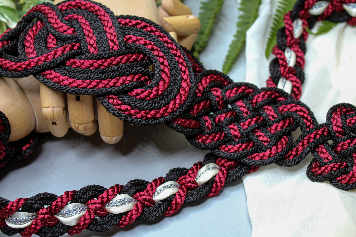 Nine Knot - Dark Red